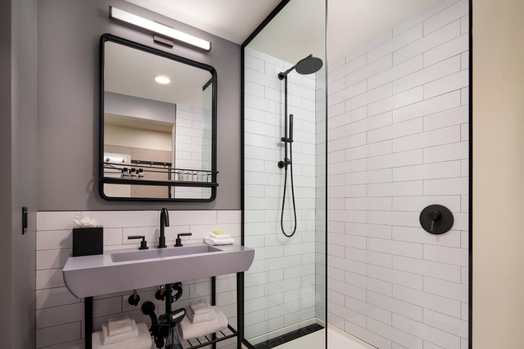 Moxy Downtown 2* Portland